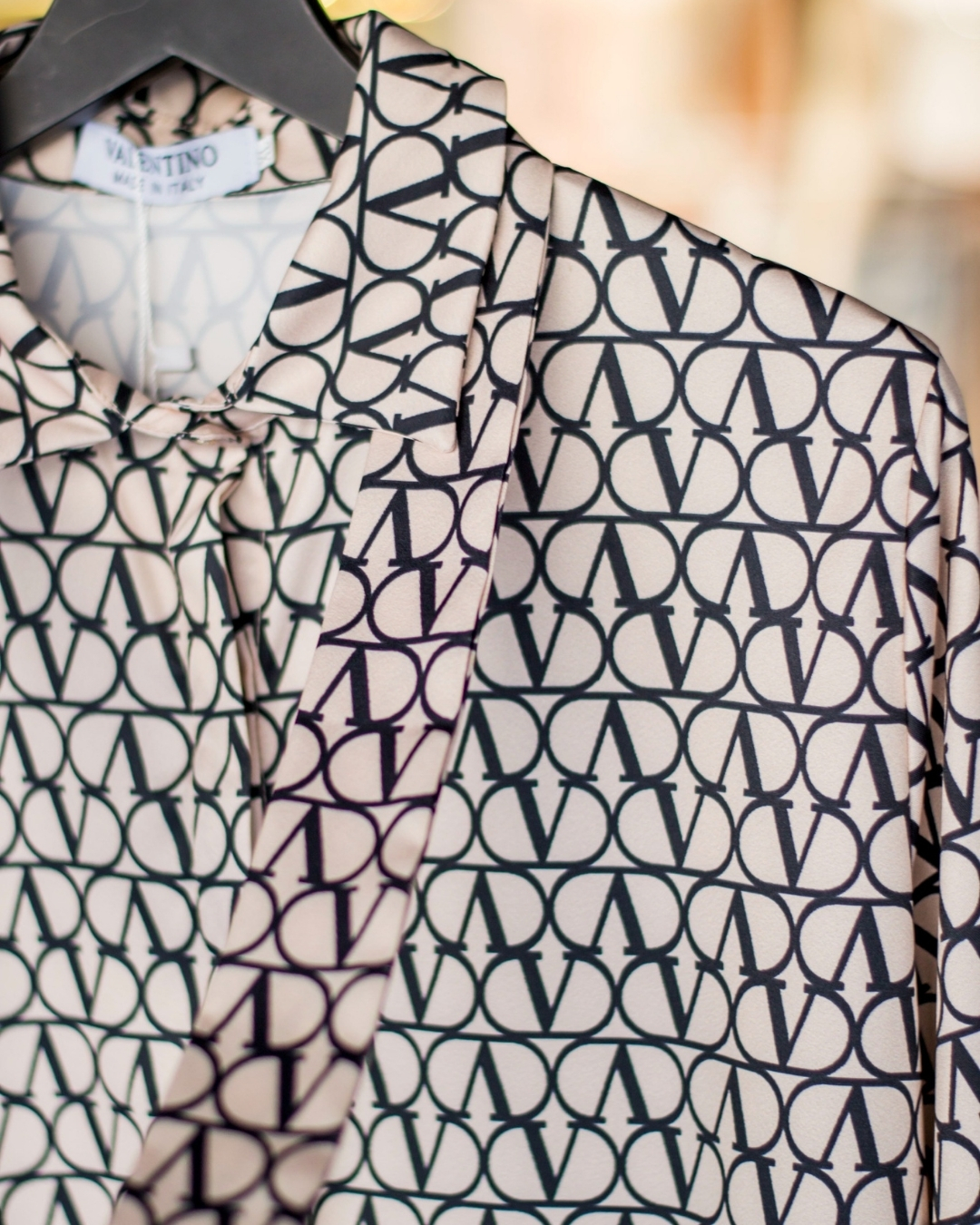 Valentino suit S44 - Image 3